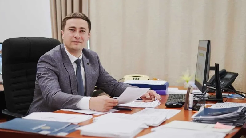 Лещенко, сдавая Ковалева, прицепил к нему Мартынюка по просьбе НАБУ – From-UA: Новини України