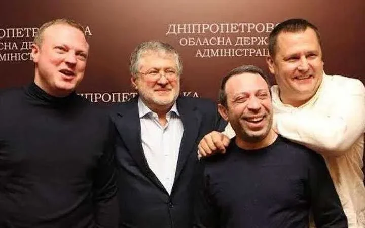 Как Офис Президента спасает “исполнителей” Коломойского – Филатова и Корбана от тюрьмы и самосуда за организацию Иловайской трагедии – From-UA: Новини України
