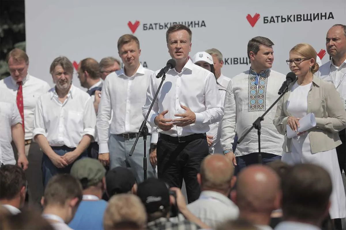 Портфель для Тимошенко и должность в СБУ. На что рассчитывает “Батькивщина” по итогам выборов