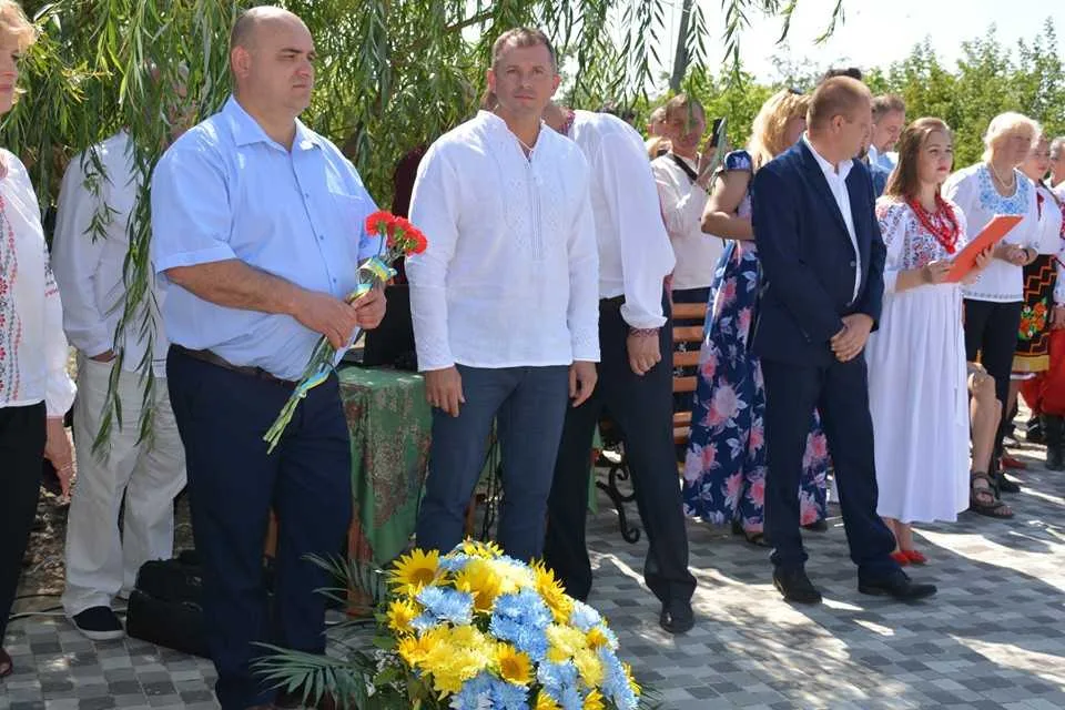Ігор Молоток відкрив пам’ятник Пантелеймону Кулішу у селищі Вороніж (ФОТО)