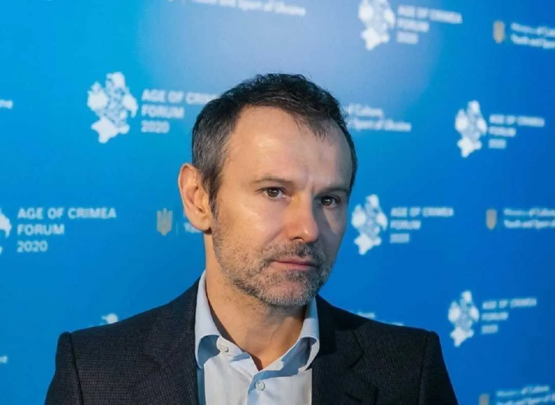 Вакарчук, Шуфрич, Льовочкін та Столар: КВУ назвав головних депутатів-прогульників червня