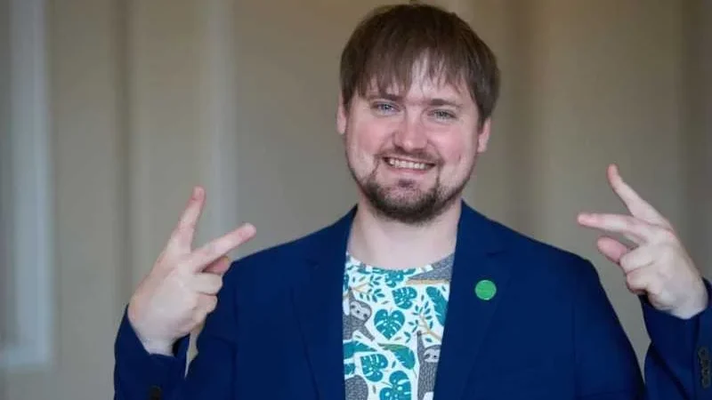 “Слуга” Санченко – доходів немає, а квартиру в Києві купив за 3,5 млн грн – розпил на авторських правах? – From-UA: Новини України