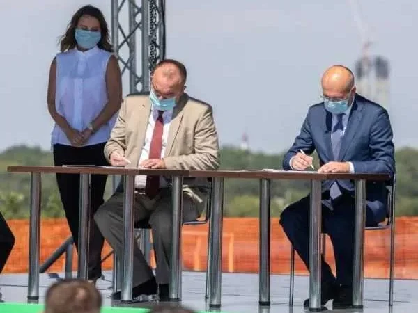 Компанія зі статутним капіталом в 1 тис. грн підписала меморандуми з державою на $1 млрд – From-UA: Новини України