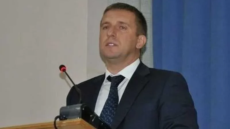 Роман Семенченко – Зеленский назначил “смотрящим” за СБУ человека, подлежащего люстрации – From-UA: Новини України