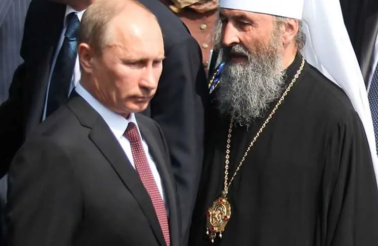 Чому Путін назвав ОРДЛО “республіками”, і “забув” про автономію Онуфрія –