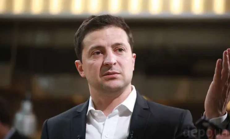 Зеленский поздравил украинок с Днем матери и показал маму, жену и детей — – From-UA: Новини України