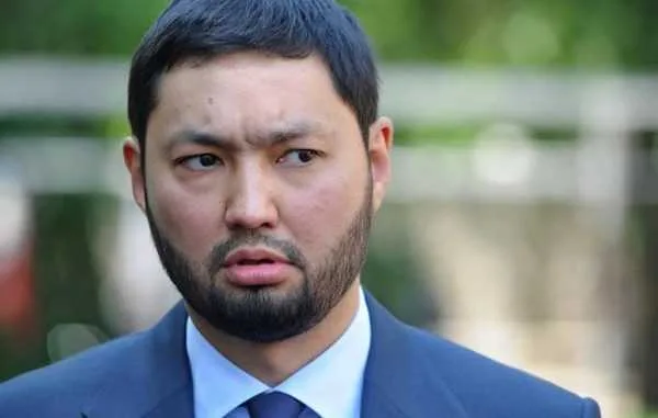 Кенес Ракишев – агент кремля занялся аферами и рейдерством – From-UA: Новини України