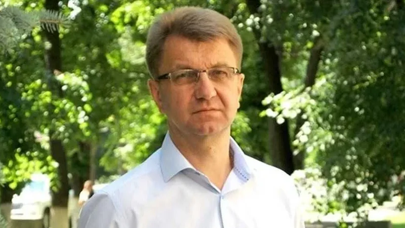 Виталий Войцеховский – матерый коррупционер и водочный делок идет в Раду от “слуг” – From-UA: Новини України