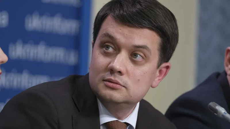 Подвійне дно Розумкова. Чи зуміє “Розумна політика” розколоти “Слугу народу” – From-UA: Новини України