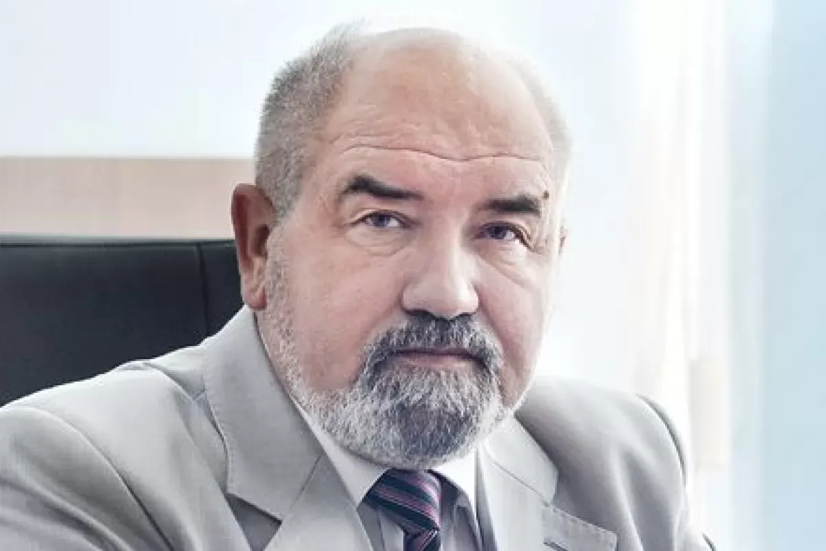 Павел Луцюк оценивающий украинских судей 18 лет пользовался “липовыми” адвокатскими документами. ДОКУМЕНТЫ