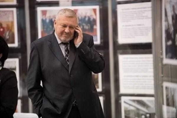 “Еліта-центр” по-запорізьки. Як колишній депутат, мер міста та місцеві чиновники залишили на вулиці чотириста сімей – From-UA: Новини України