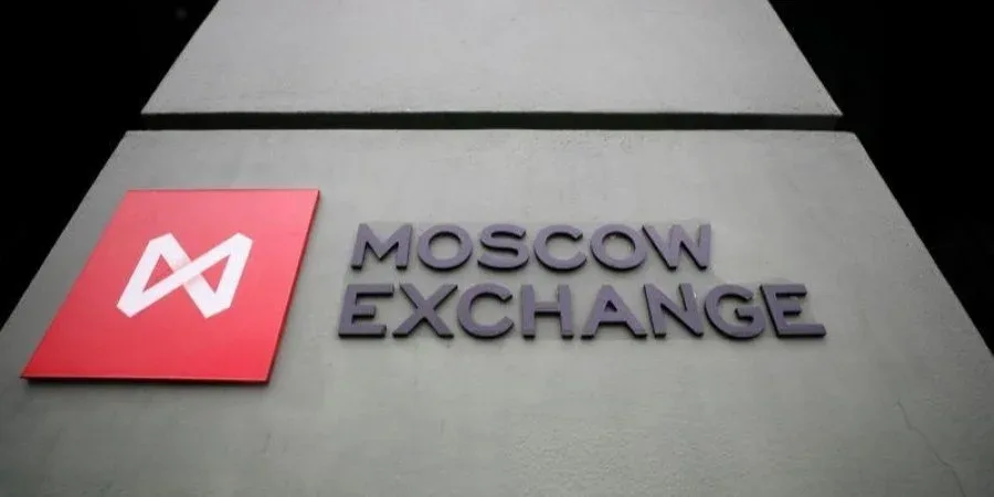 Фондовий ринок Росії обвалився на тлі “визнання” Путіним ЛДНР