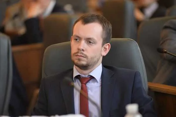 Дмитро Стеценко – чиновник з судимістю в КМДА з ОПГ Петра Оленича – From-UA: Новини України