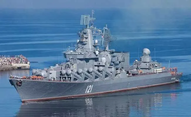 Крейсер “Москва” затонул. В Севастополе паника (ВИДЕО) – From-UA: Новини України