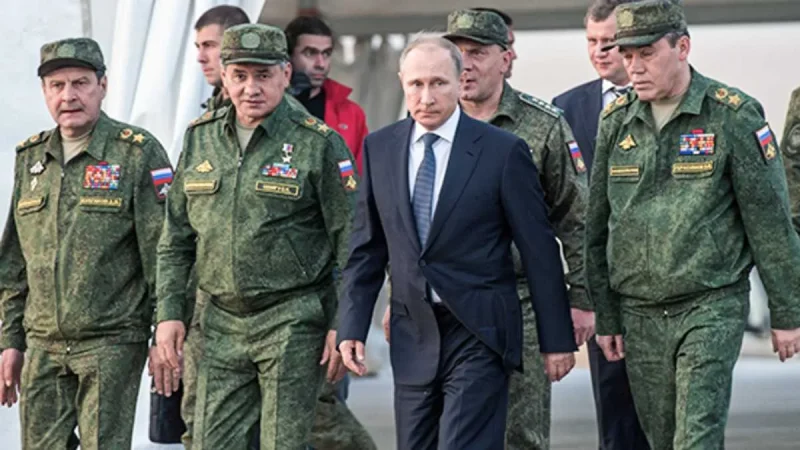 Военное руководство РФ заинтересовано в затягивании войны и устранении Путина (ВИДЕО) – From-UA: Новини України