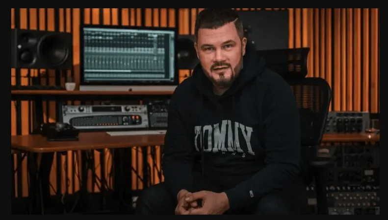 “Фирма Потураева получила 8 млн”. Продюсер Лисица о подоплеке скандала со 100-тысячной взяткой нардепу – From-UA: Новини України