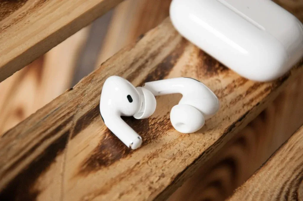 Какие Apple AirPods выбрать — обычные, Pro или Max?