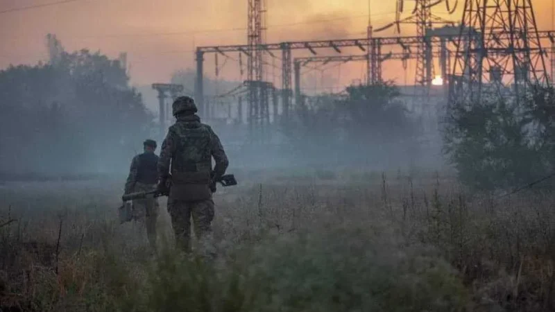 Лисичанськ. Ситуація навколо міста дуже складна, але передумов для паніки, розвалу фронту нема – Бутусов – From-UA: Новини України