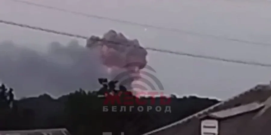 В Белгородской области горит склад с боеприпасами