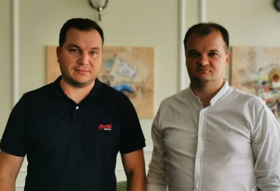 Дмитро Живицький та Роман Гученко. Як дефіцитним пальним торгували голова Сумськї ОДА та його радник