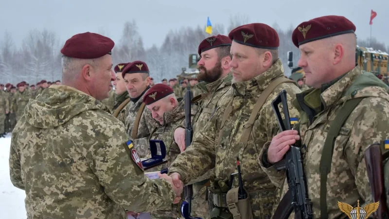 Под Бахмутом украинские десантники заняли позиции позиции оккупантов. Россиян ликвидировали (ВИДЕО) – From-UA: Новини України
