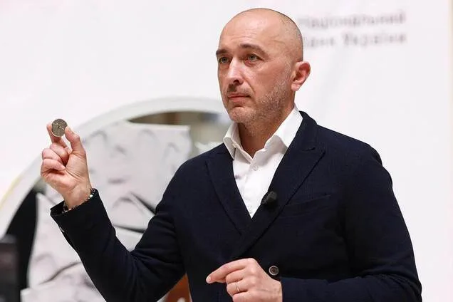 НБУ платит миллионы за обслуживание программы для бизнеса: продавец замешан во взятках банкам и нарушениях в тендерах