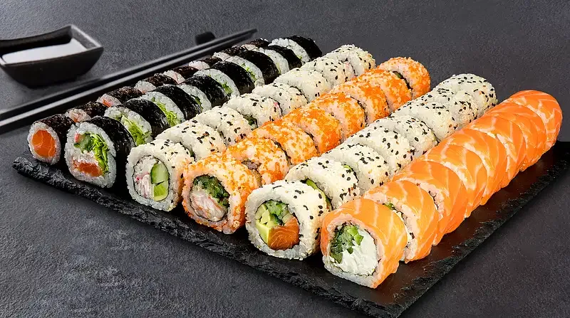 Самые вкусные суши для тех кто пробует их впервые, по мнению Arasaka sushi