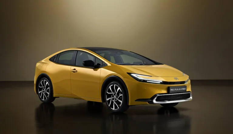 Toyota приводит аргументы против электромобилей для дилеров: поправил советника инвестора в Tesla – From-UA: Новини України