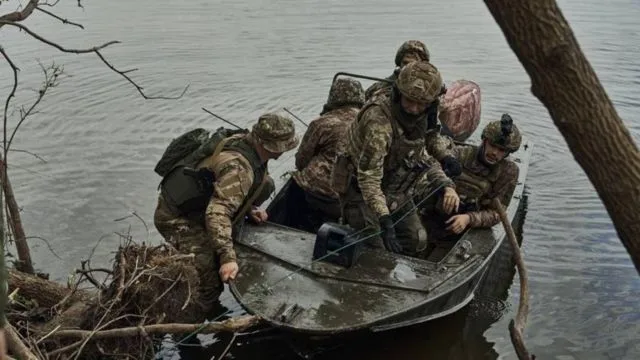 Висадка військових на лівий берег Херсонщини