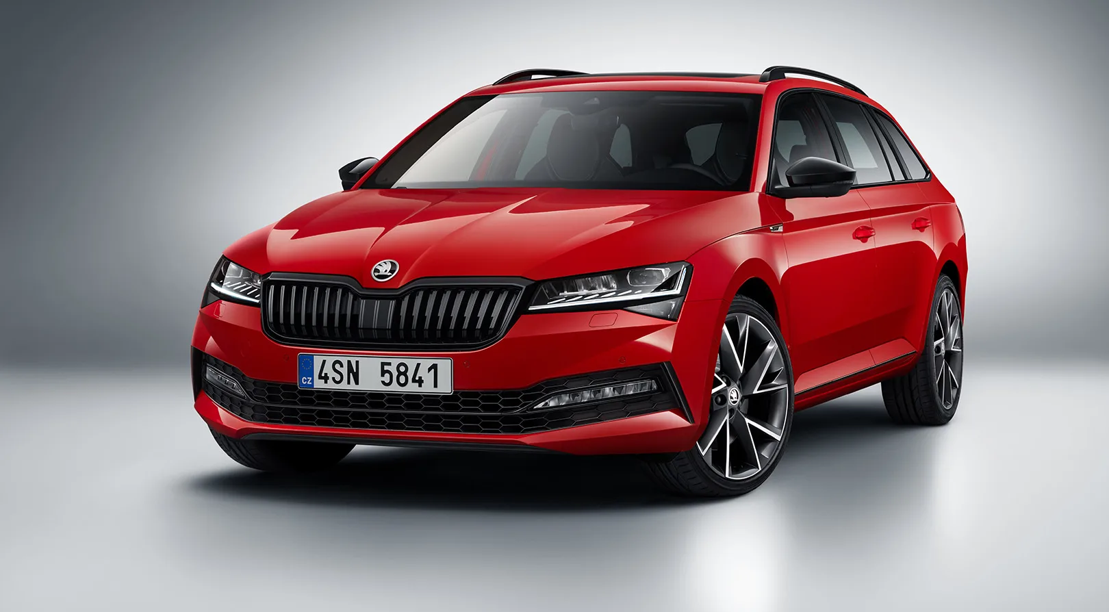 Преимущества и недостатки Skoda Superb Combi