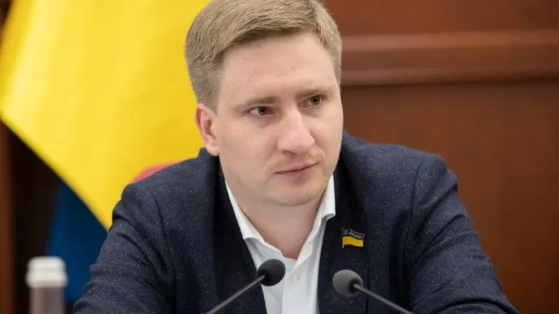 Володимир Бондаренко: 10 найгучніших корупційних схем “правої руки” Комарницького – From-UA: Новини України