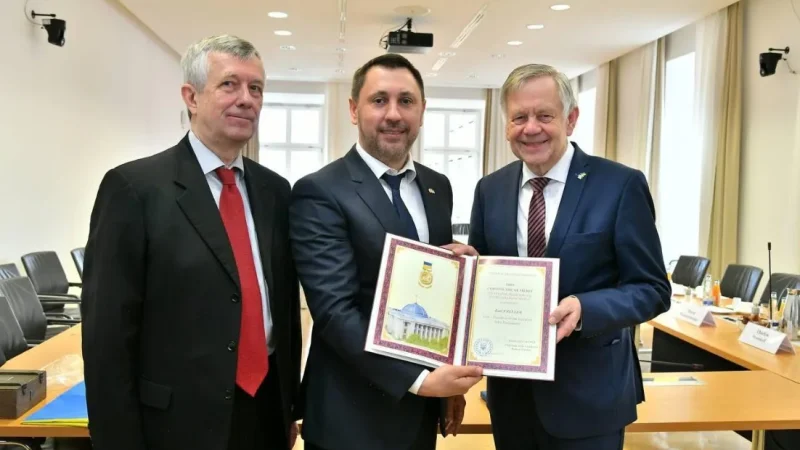 Андрій Стріхарський задіяв матір і сестру у відмиванні мільйонів та тіньові схеми у Німеччін – From-UA: Новини України